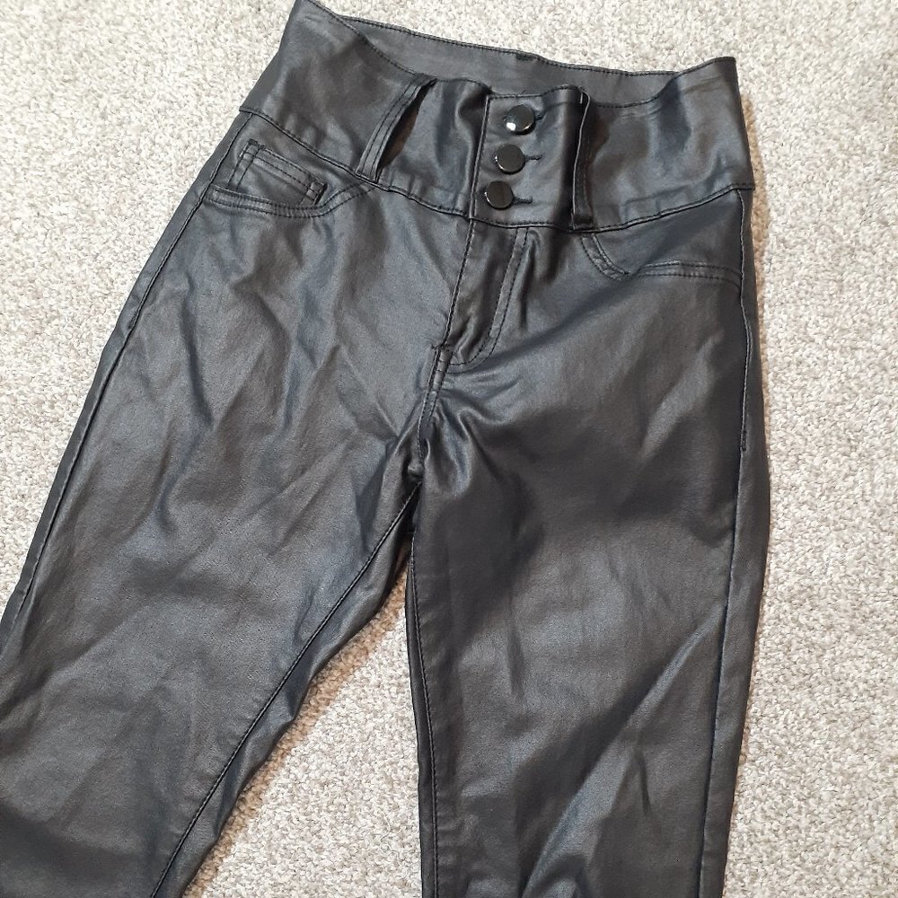 Women's FASHION NOVA Brown Faux Leather Mid-Rise Skinny Pants; Size 3